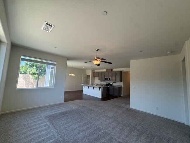 Foto del edificio - 13333 Peach St