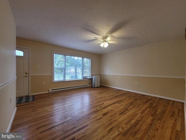 Building Photo - 113 Warren Cir