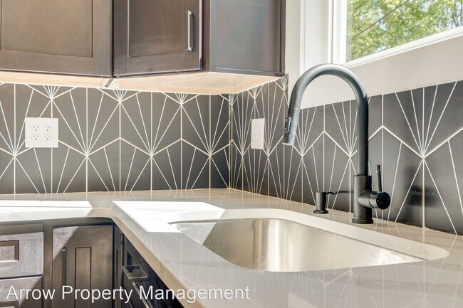 Foto del edificio - 3 br, 3.5 bath House - 338 Ewing Drive