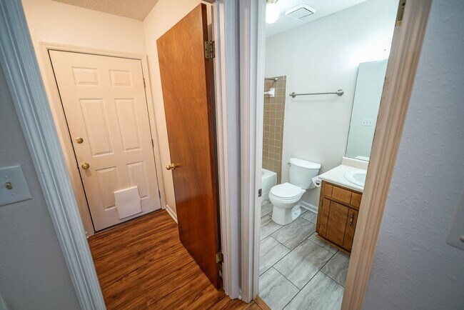 Foto del edificio - 2/2 Single Family Home in Park Terrace