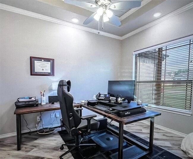 Building Photo - 6611 Pinehurst Dr