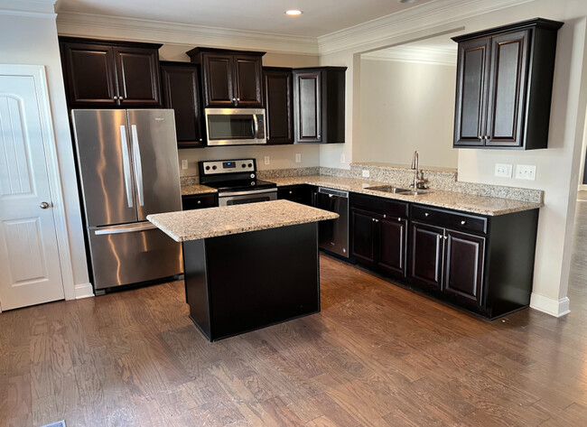Building Photo - 6812 Hawser Ln