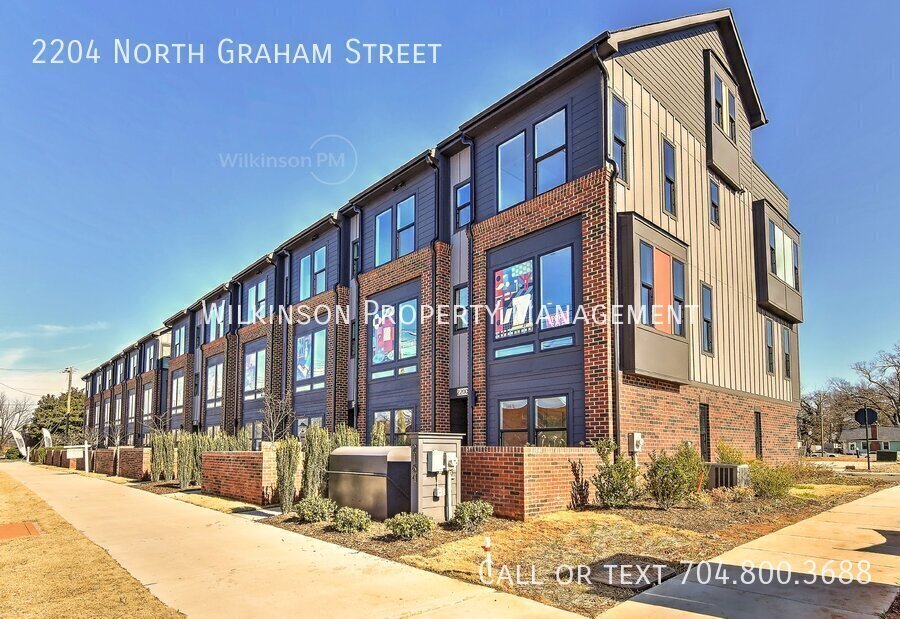 Primary Photo - Luxury Urban Living 3-bed 3.5-bath NODA