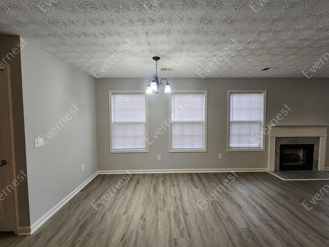 Building Photo - 926 Creekside Way