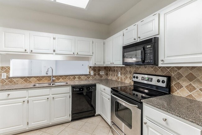 Foto del edificio - 5701 Scout Bluff