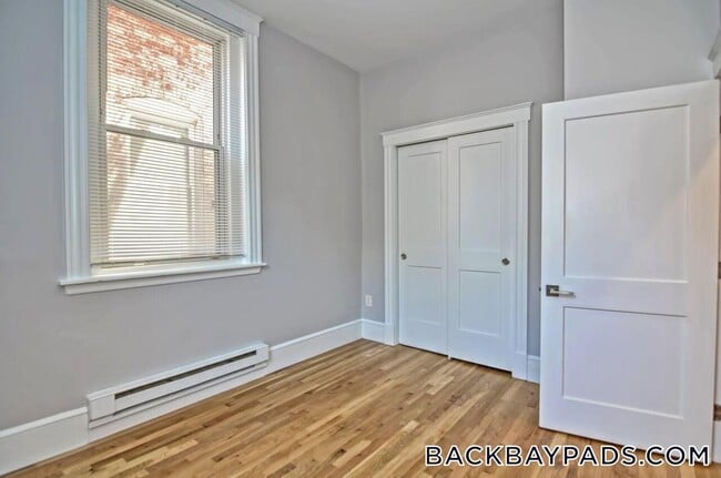 Building Photo - 829 Boylston St