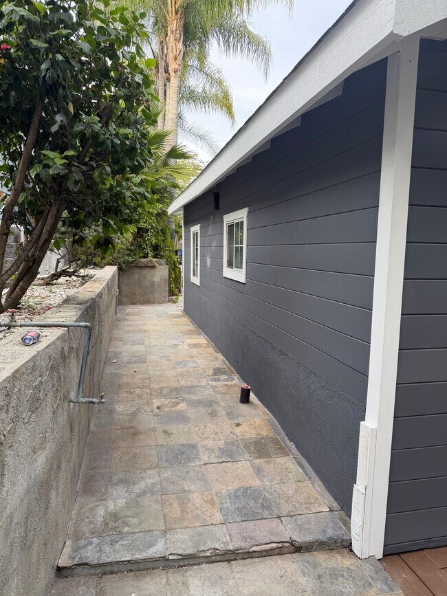 Pasarela lateral - 881 Terrace 49