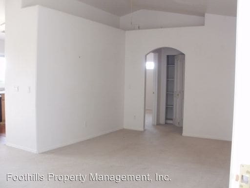 Building Photo - 4435 N Quail Hollow Rd