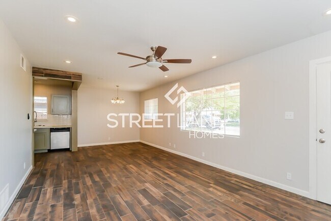 Building Photo - REDUCED!
