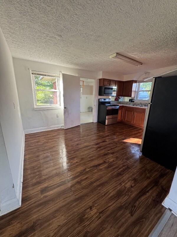 Foto del edificio - 4408 Cane Run Rd