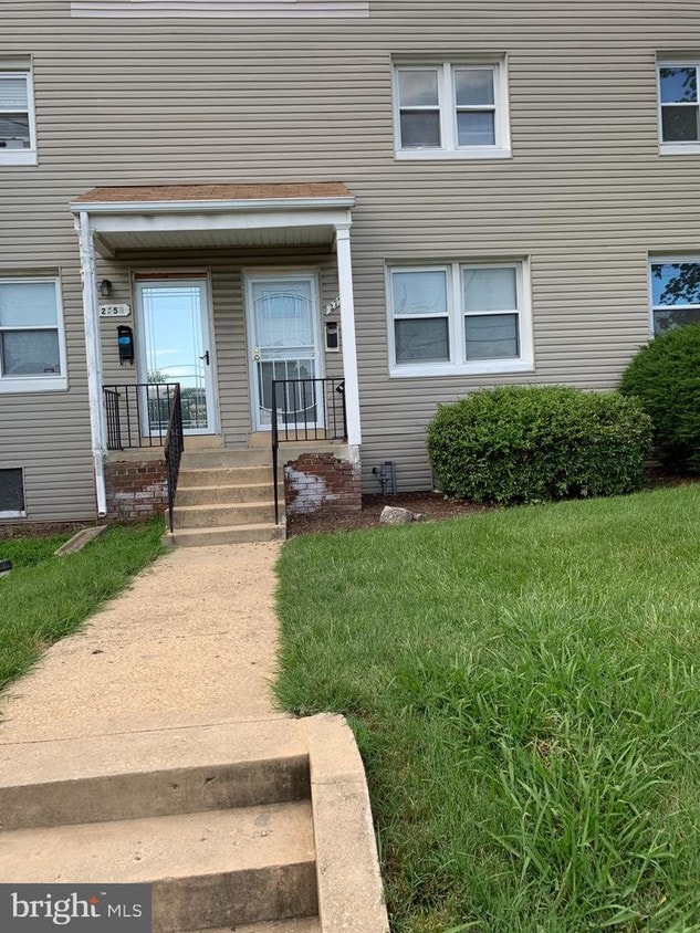 Primary Photo - 2758 Iverson St