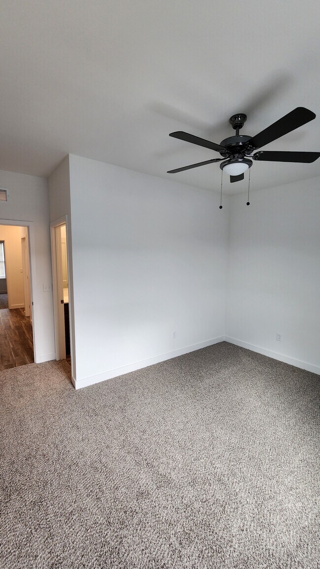 Foto del edificio - 812 E 6th St