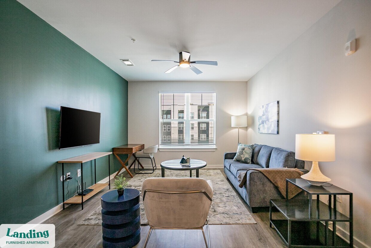 Foto principal - 1270 Hillcrest Dr
