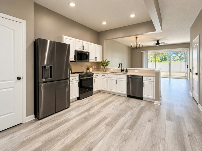 Building Photo - 5032 Pond Ridge Dr