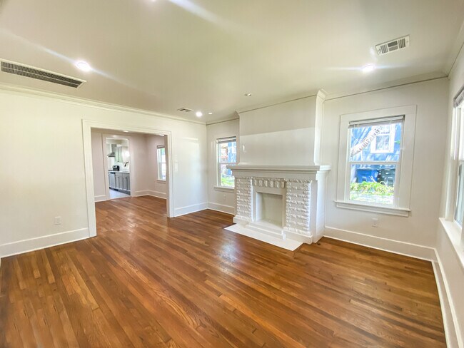 Foto del edificio - 2217 E 12th Pl