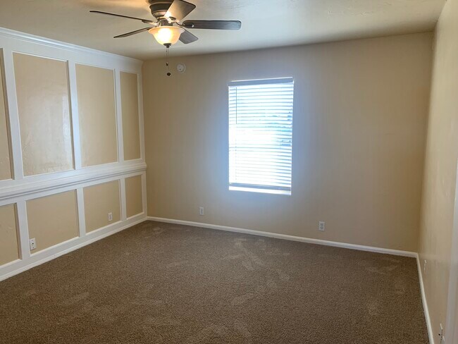 Building Photo - 4314 N Miner Rd