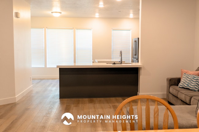 Photo - 3891 W Lansdown Ct Townhome