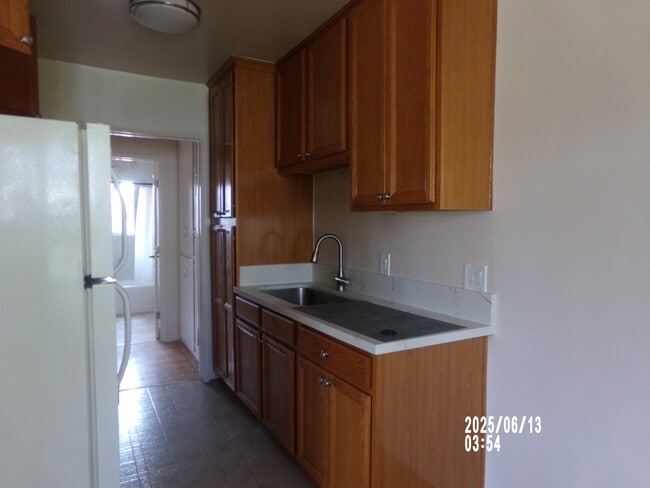 Building Photo - 11618 Riverside Dr