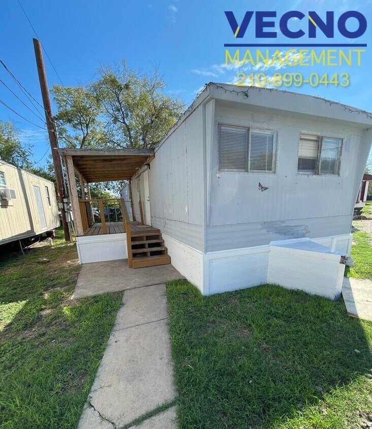 Primary Photo - 4040 SW Military Dr