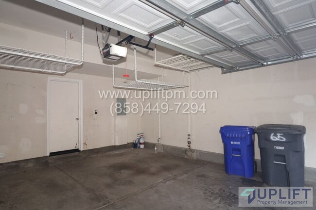 Building Photo - 4300 Newton Ave