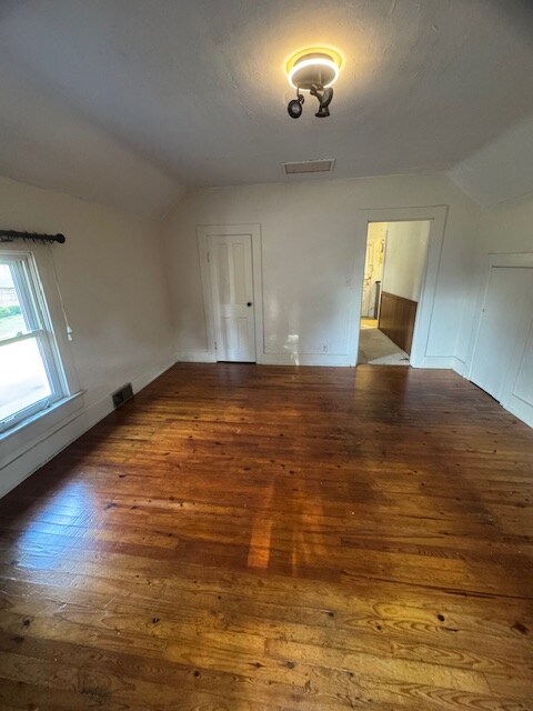 Foto del edificio - 403.5 Brownell St
