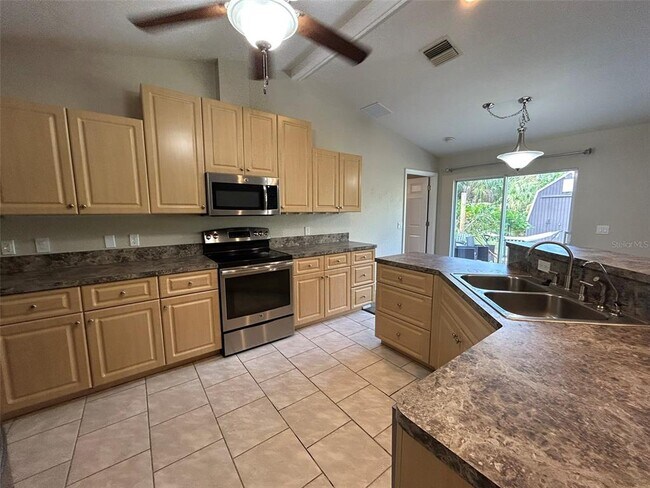 Foto del edificio - 5479 Gannaway St