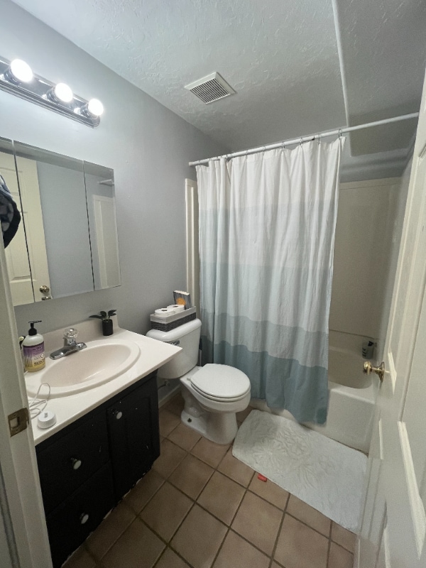 Building Photo - 1776 900 E