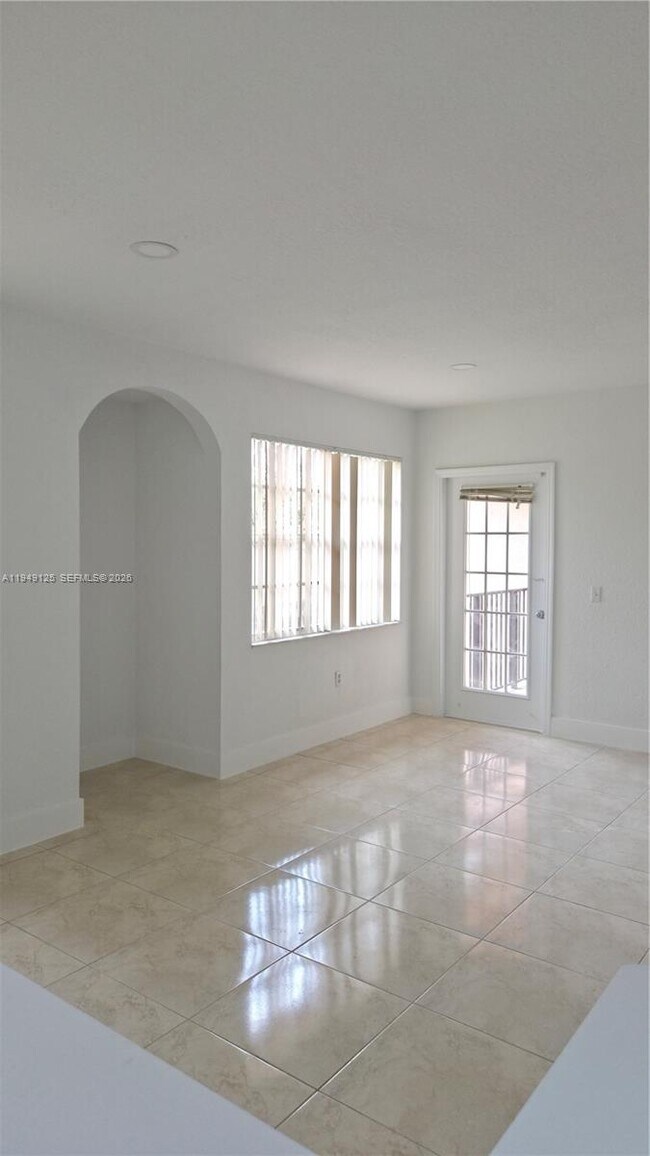 Foto del edificio - 2101 Belmont Ln