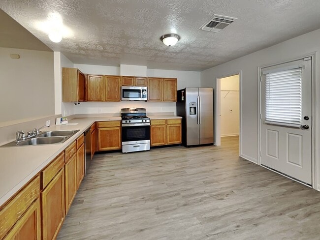 Building Photo - 931 Redcrest Springs Ct