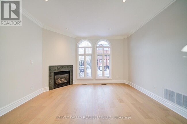 Building Photo - 34 Marlborough Ave