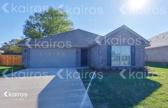 Building Photo - 814 Heather Dr