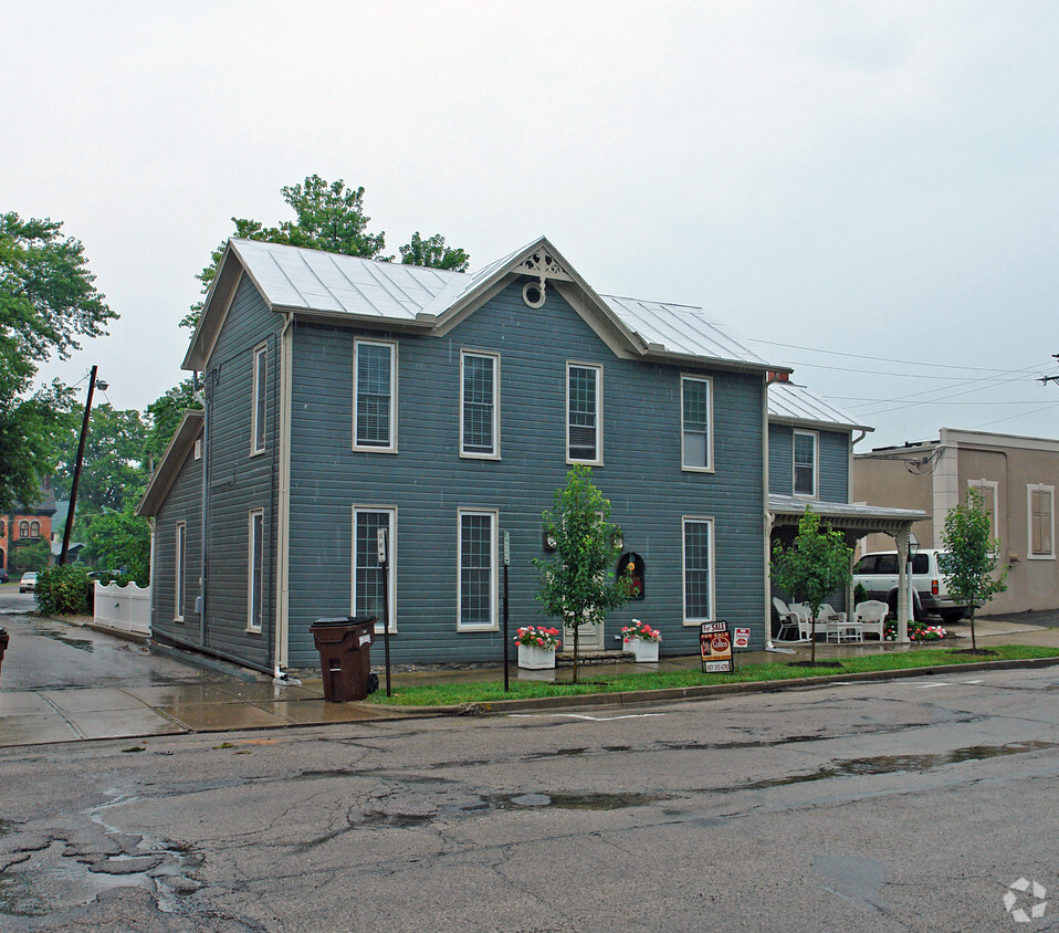 Building Photo - 21-23 S Main St