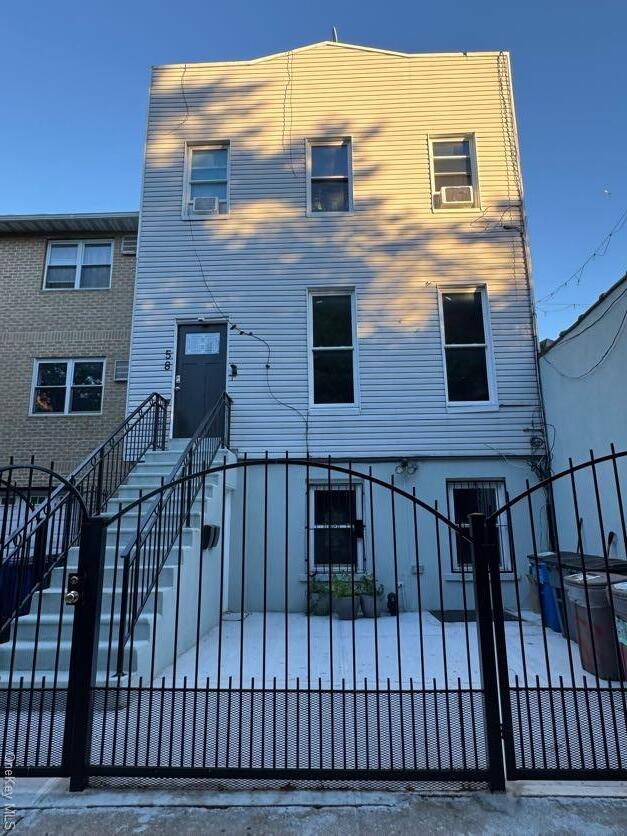 Foto principal - 58 Woodbine St