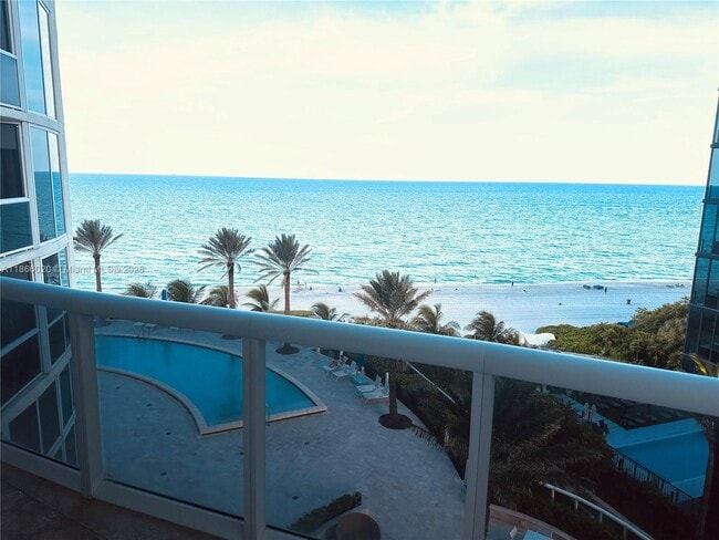 Foto del edificio - 17201 Collins Ave