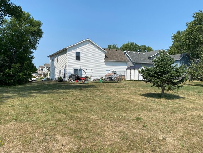 Building Photo - 3 Bedroom Single Family Home in North Moorhead!!