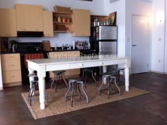 Foto principal - 610 S Main St
