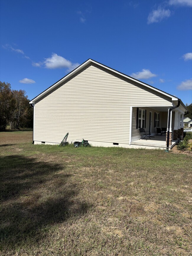 Building Photo - 49 Hydrangea Ln