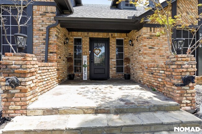 Building Photo - 2926 Apple Valley Dr