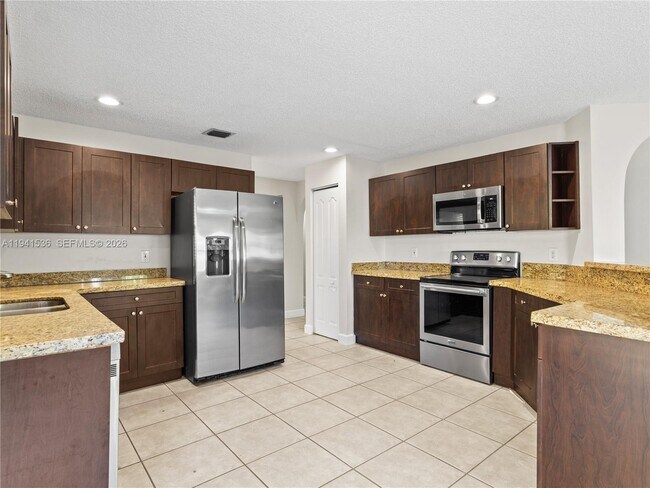 Foto del edificio - 5153 NW 113th Ave