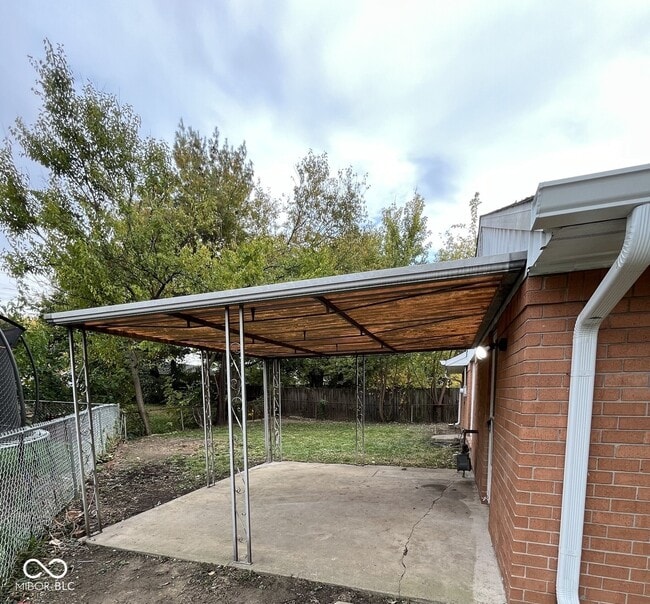 Building Photo - 3719 Celtic Dr