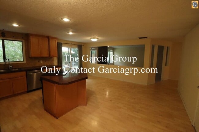 Building Photo - 9585 SW New Forest Dr