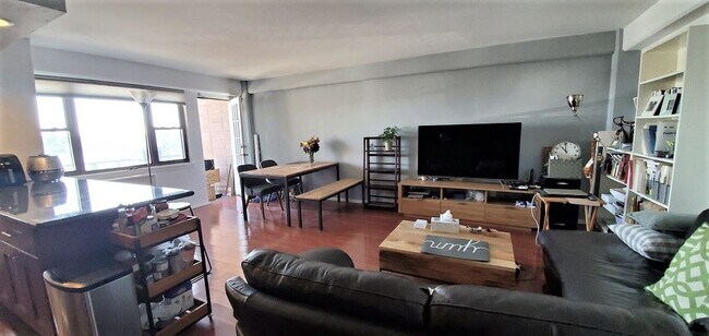 Foto del edificio - 8800 Boulevard E