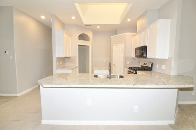 Foto del edificio - 915 Rock Springs Dr