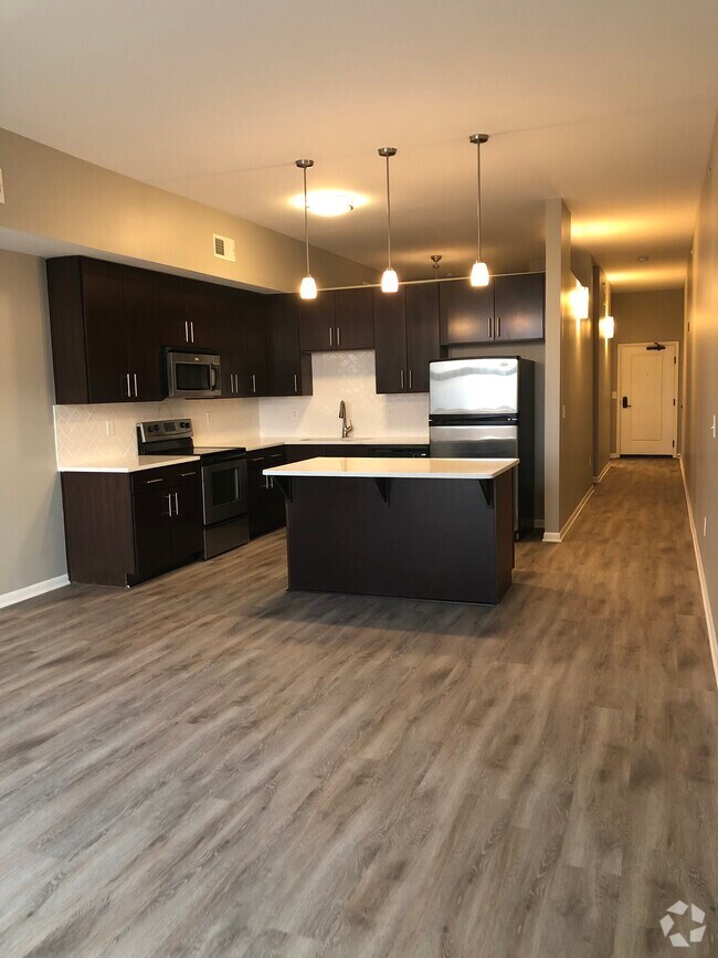 Prairie PointWildberry Apartments for Rent with High Ceilings Kansas