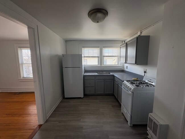 Building Photo - 89 Main Ave