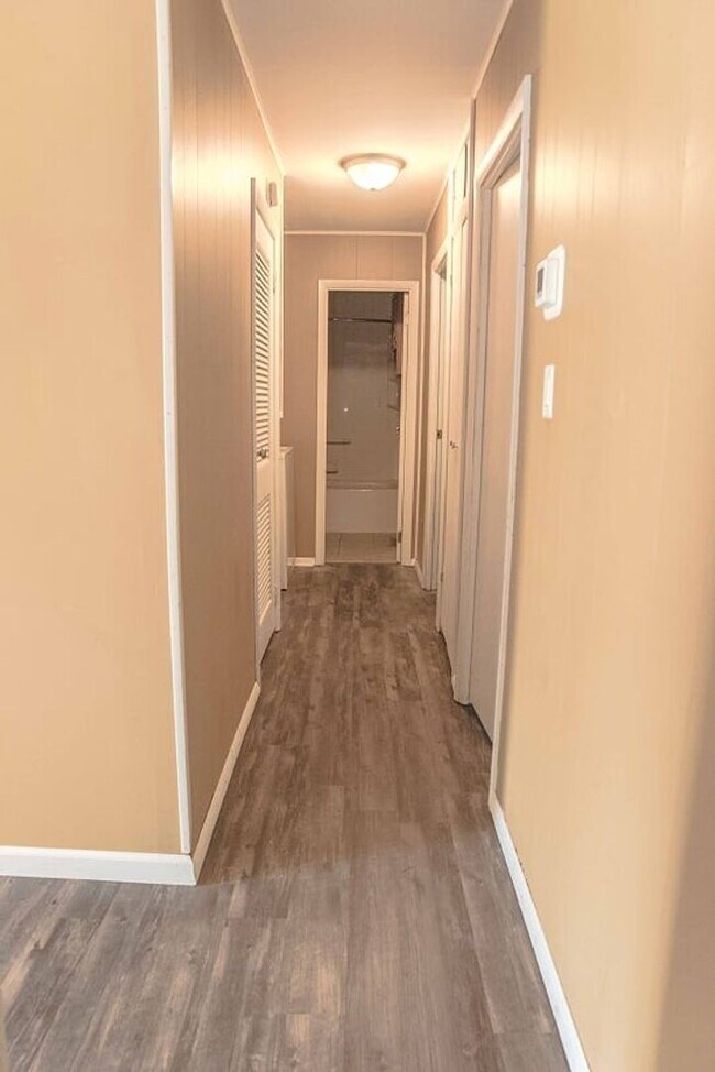 Foto del edificio - PRELEASING for AUGUST! In-Unit Washer and ...