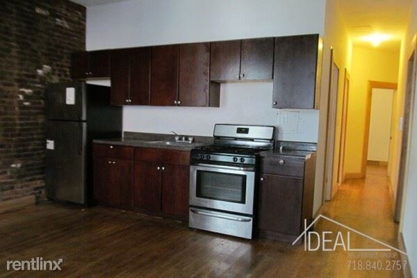 Foto principal - 355 Franklin Ave