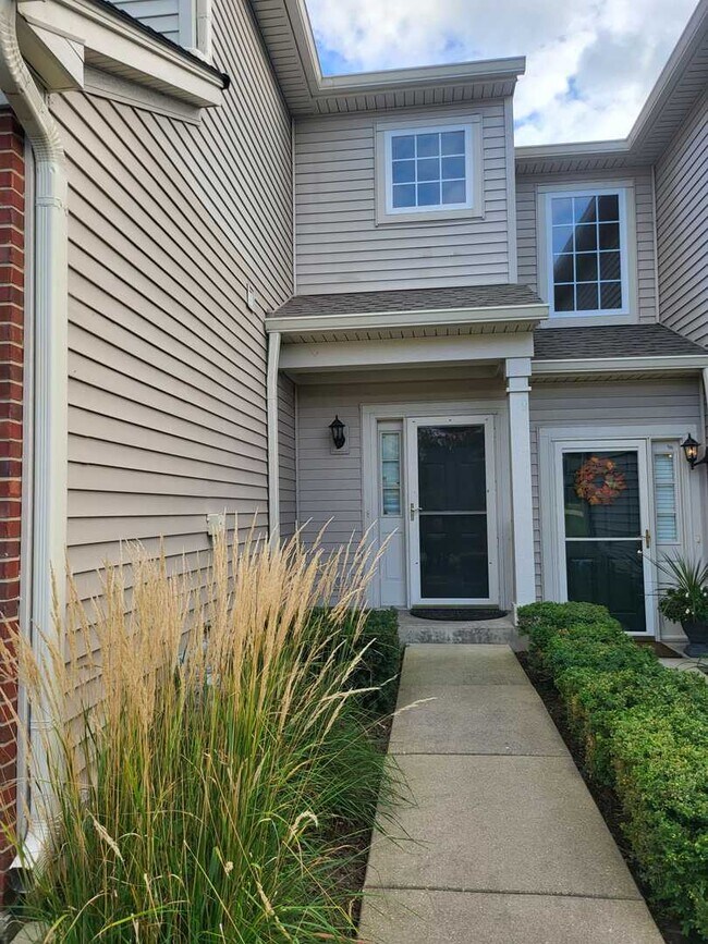 Building Photo - 392 Abington Woods Dr