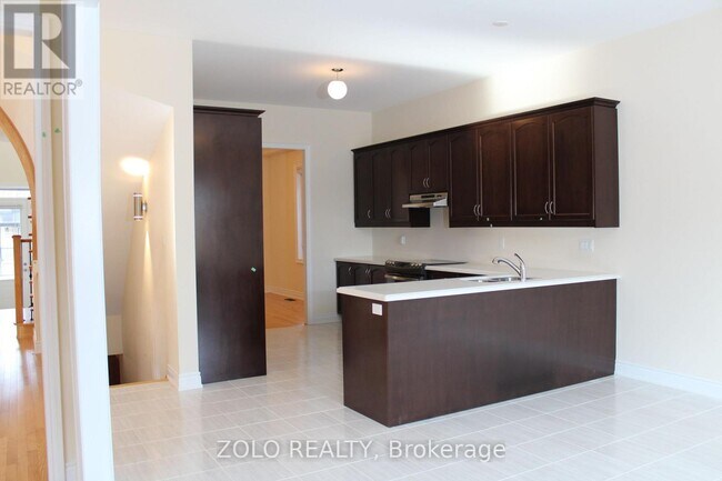 Building Photo - 207 Gardiner Dr