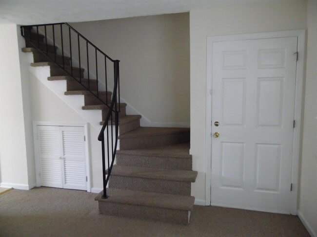 Building Photo - 3330 Spangler Dr